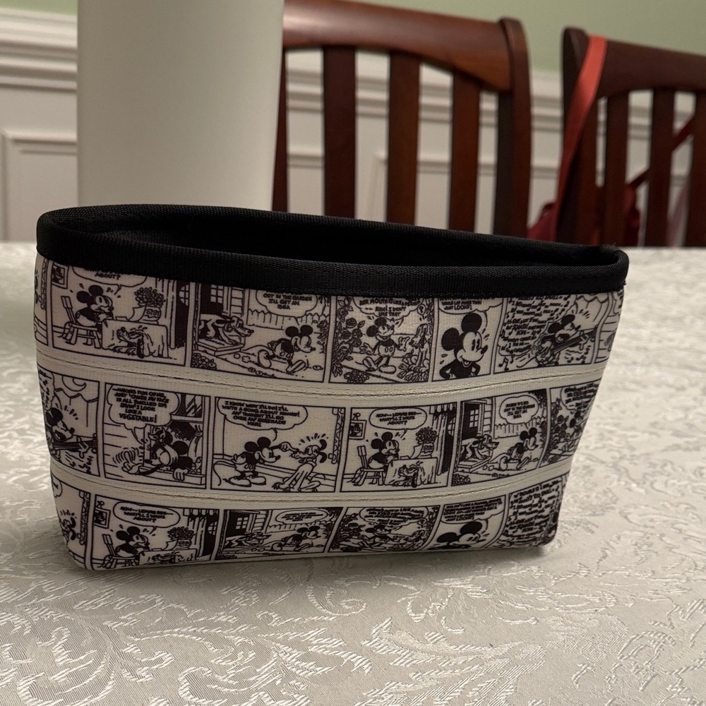 Disney Harveys Seatbelt Comic Couture Cosmetic bag❤️